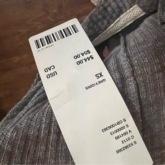 3/$30 🍂 Urban Outfitters Grey Textured Holland Henley Top - Picture 10 of 11